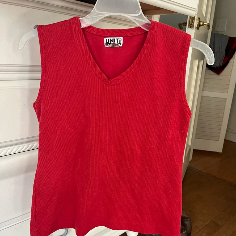 Women's Vibrant Red V-Neck Tank Top